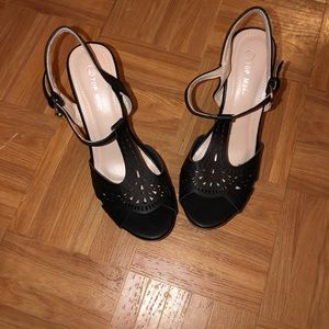 BRAND NEW ! NEVER BEEN WORN wedges 😍